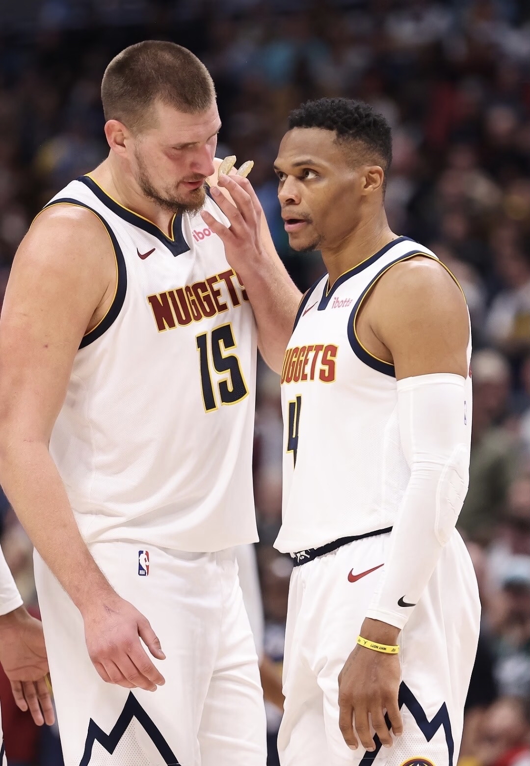 AYX爱游戏官网入口关于丹佛掘金迎中超关键赛,今晨门线救险,压力陡增,控场能力受关注的信息